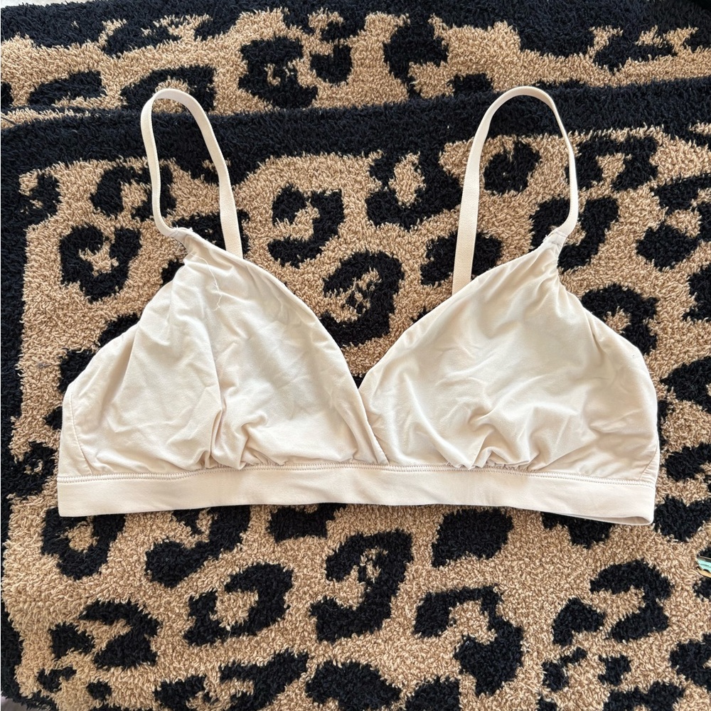 SKIMS Fits Everybody Crossover Bralette